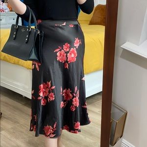 FLORAL SATIN SKIRT